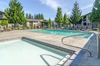 Pool and wading pool